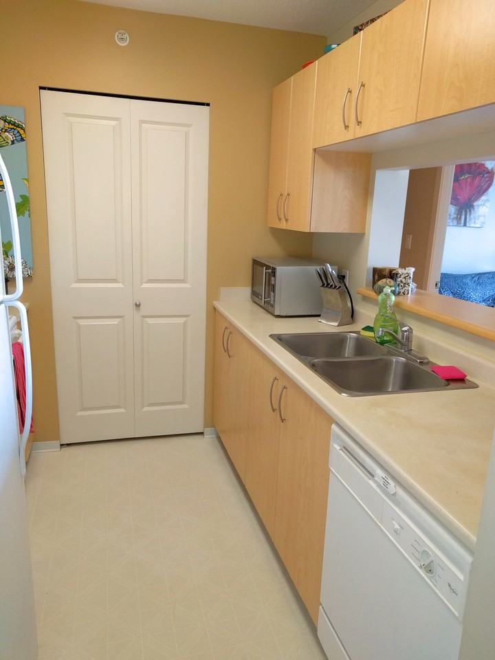 3588 Crowley Dr - Photo 7 of 9