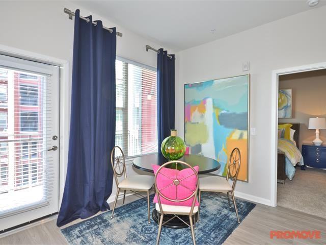 Alexan Vinings - Photo 2 of 10