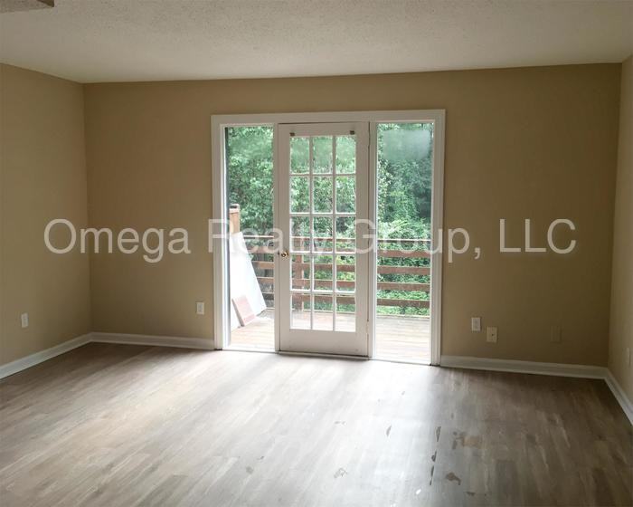 3322 Warringwood Dr - Photo 3 of 10