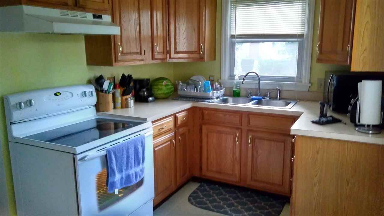 310 Walmer St - Photo 3 of 12