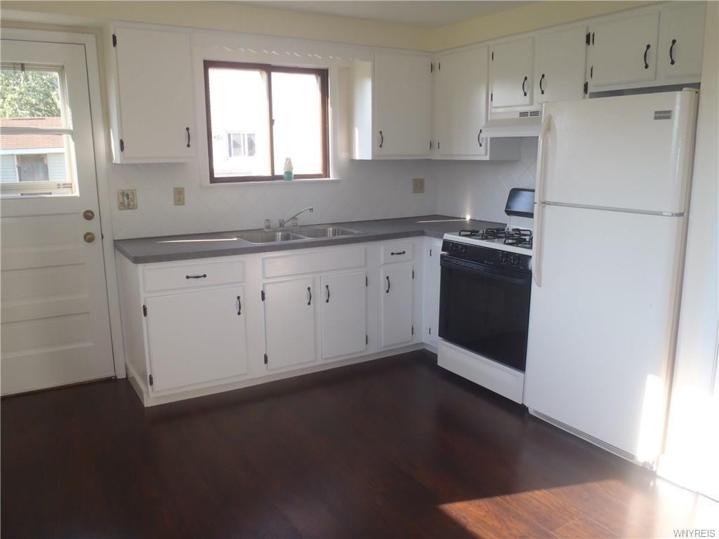 39 Broezel Ave - Photo 3 of 13