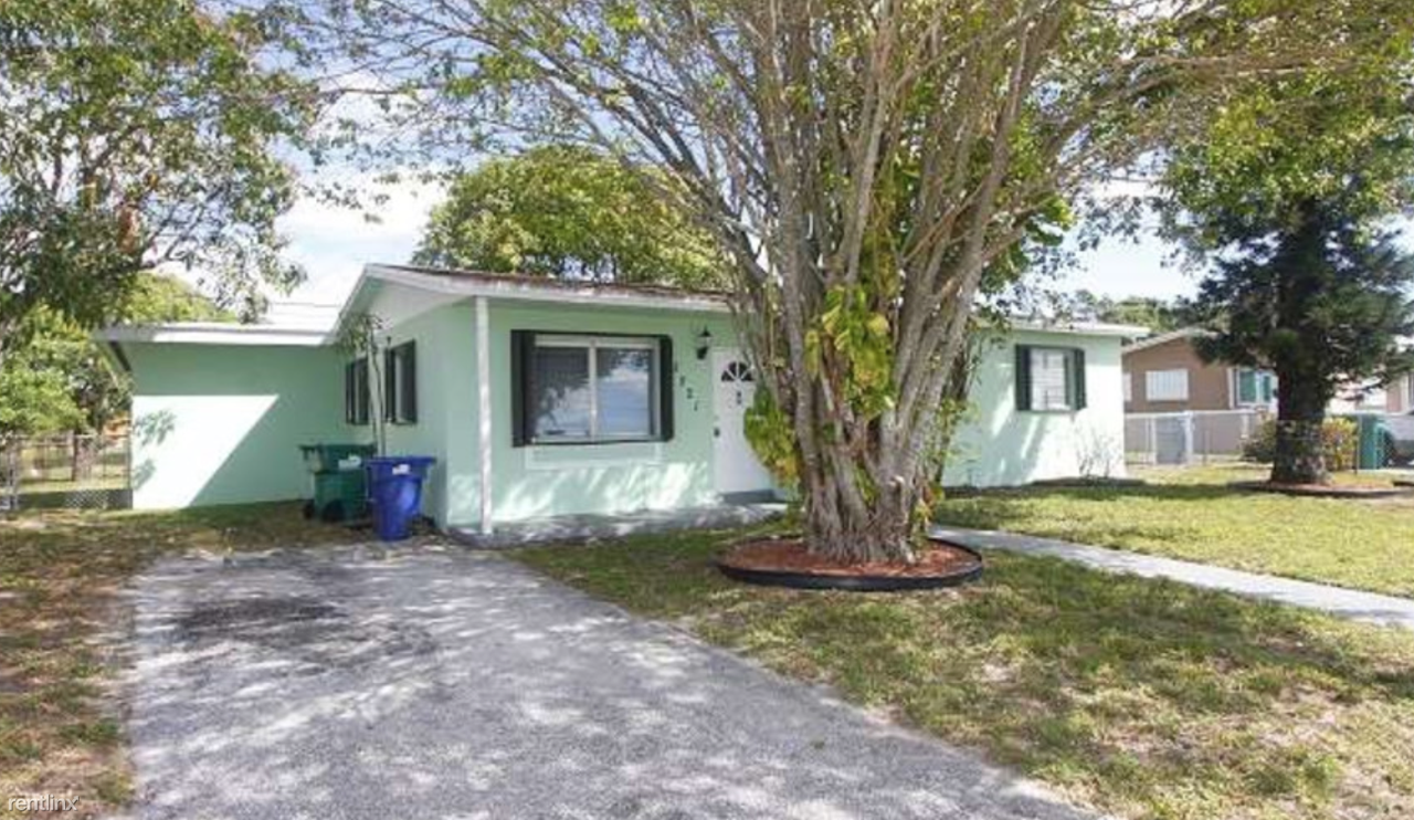 2805 NW 208th Terrace - Photo 2 of 10