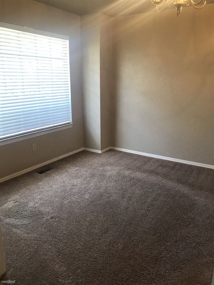 12216 Sylvester Dr - Photo 2 of 20