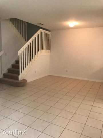 2446 Shoma Dr - Photo 2 of 7