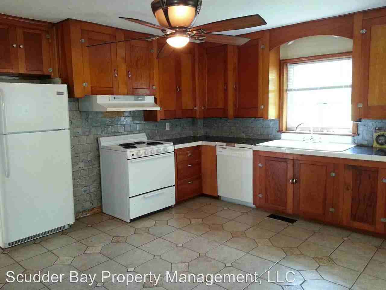 48 Elm St - Photo 3 of 4