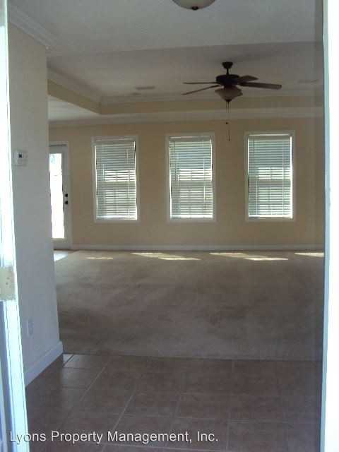 102 Brookfield Dr - Photo 3 of 25