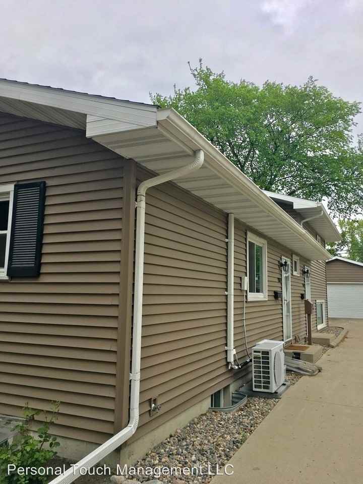 1434 17th St S - Photo 2 of 26