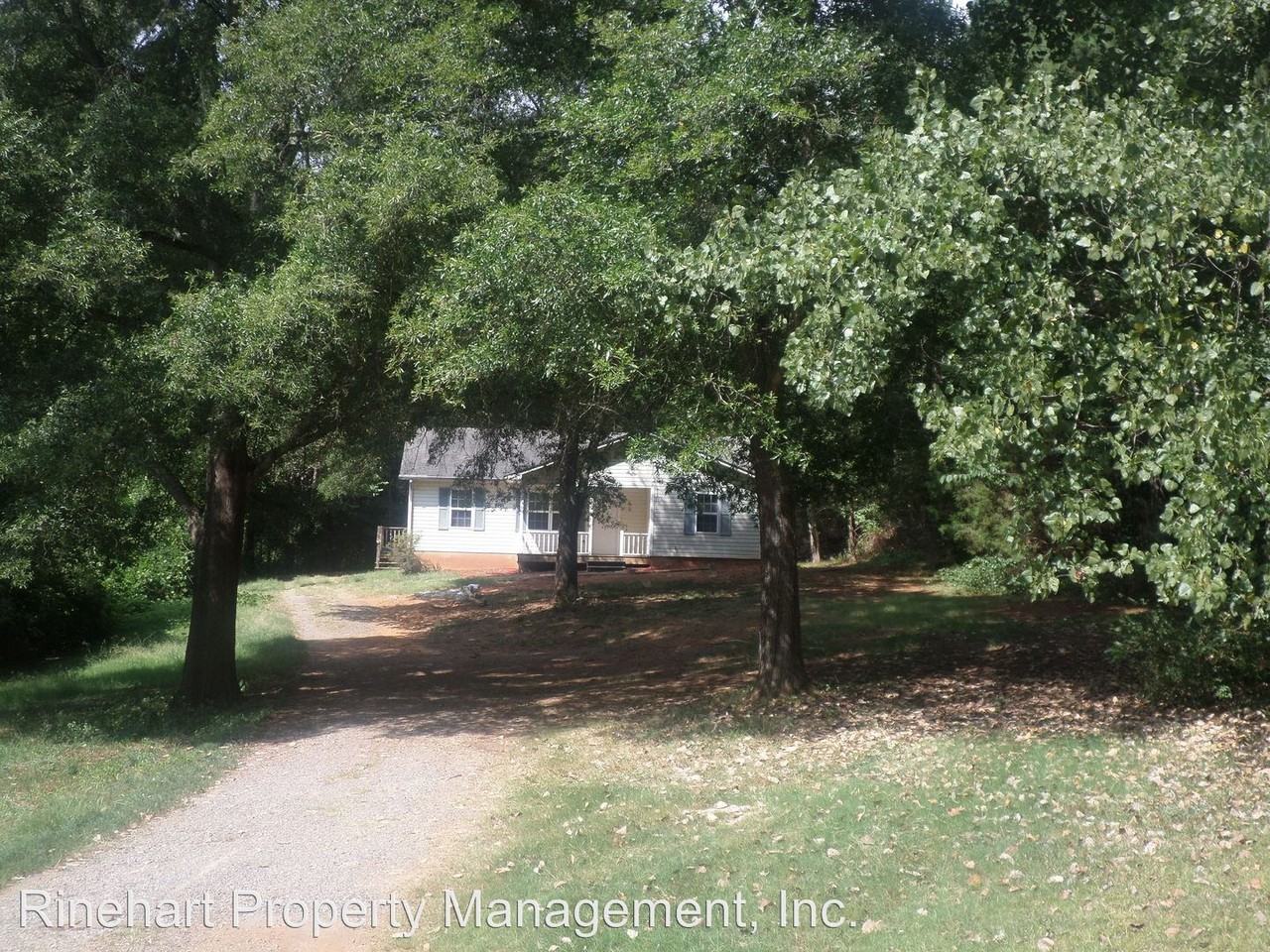 3239 Bethesda Rd - Photo 2 of 6