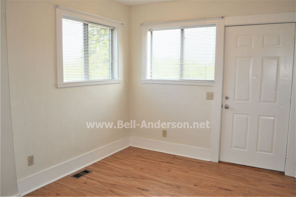 703 E James St - Photo 2 of 15