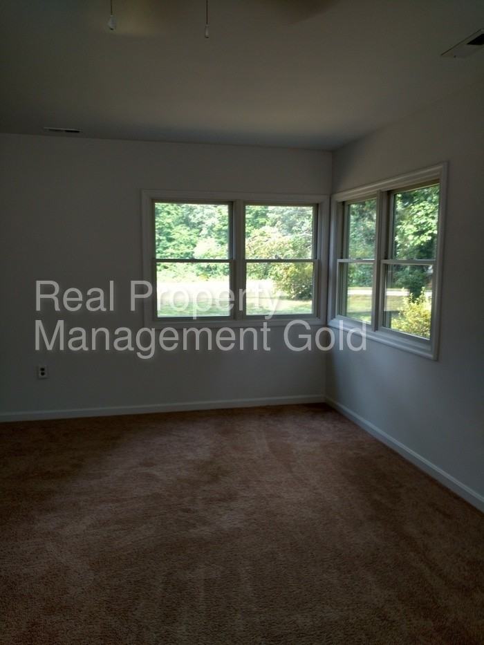 26083 Sotterley Heights Rd - Photo 3 of 16