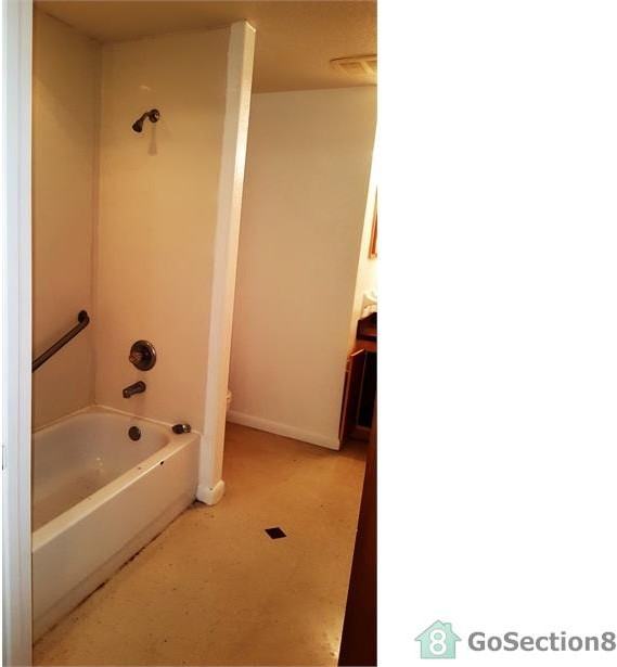 615 Emma St - Photo 2 of 6