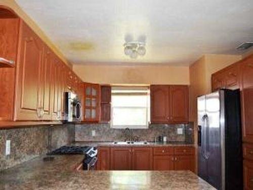 3910 SW 59th Ave - Photo 3 of 6