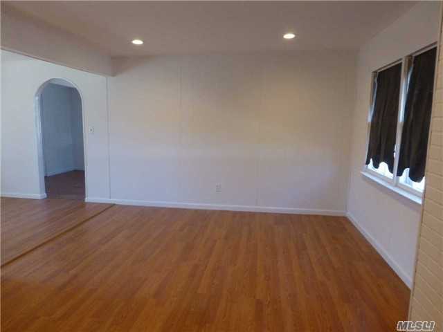 10 Charles St - Photo 2 of 12