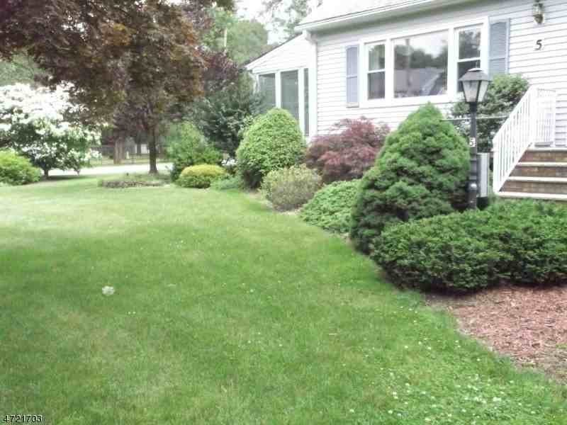 5 Cooper Rd - Photo 2 of 17