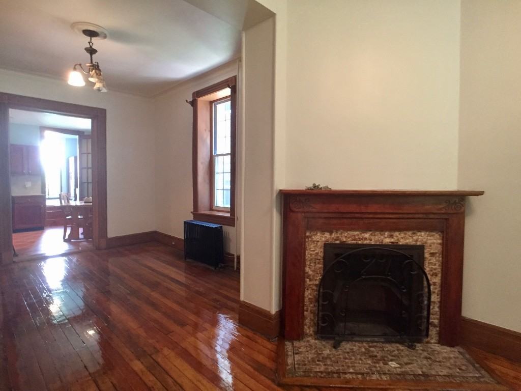 15 Fort Charles Pl #1 - Photo 2 of 19