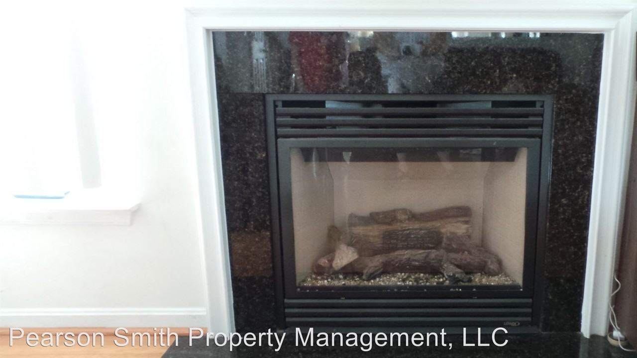 15677 William Bayliss Ct - Photo 3 of 17