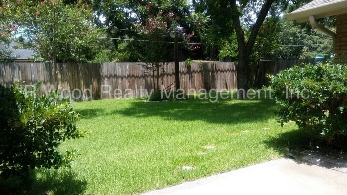 2514 Marian St - Photo 2 of 48