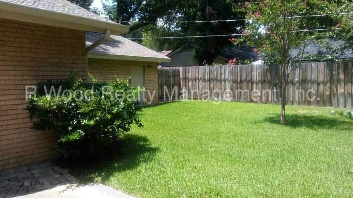 2514 Marian St - Photo 3 of 48