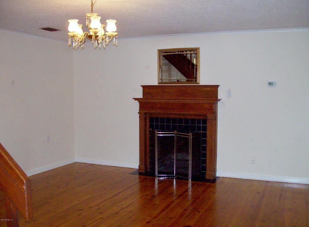 2580 Hickory Bluff Ln - Photo 2 of 13