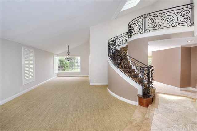 10 Revere St - Photo 3 of 46