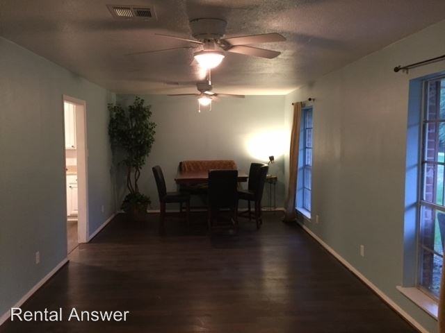 10615 Longleaf Ln - Photo 3 of 22