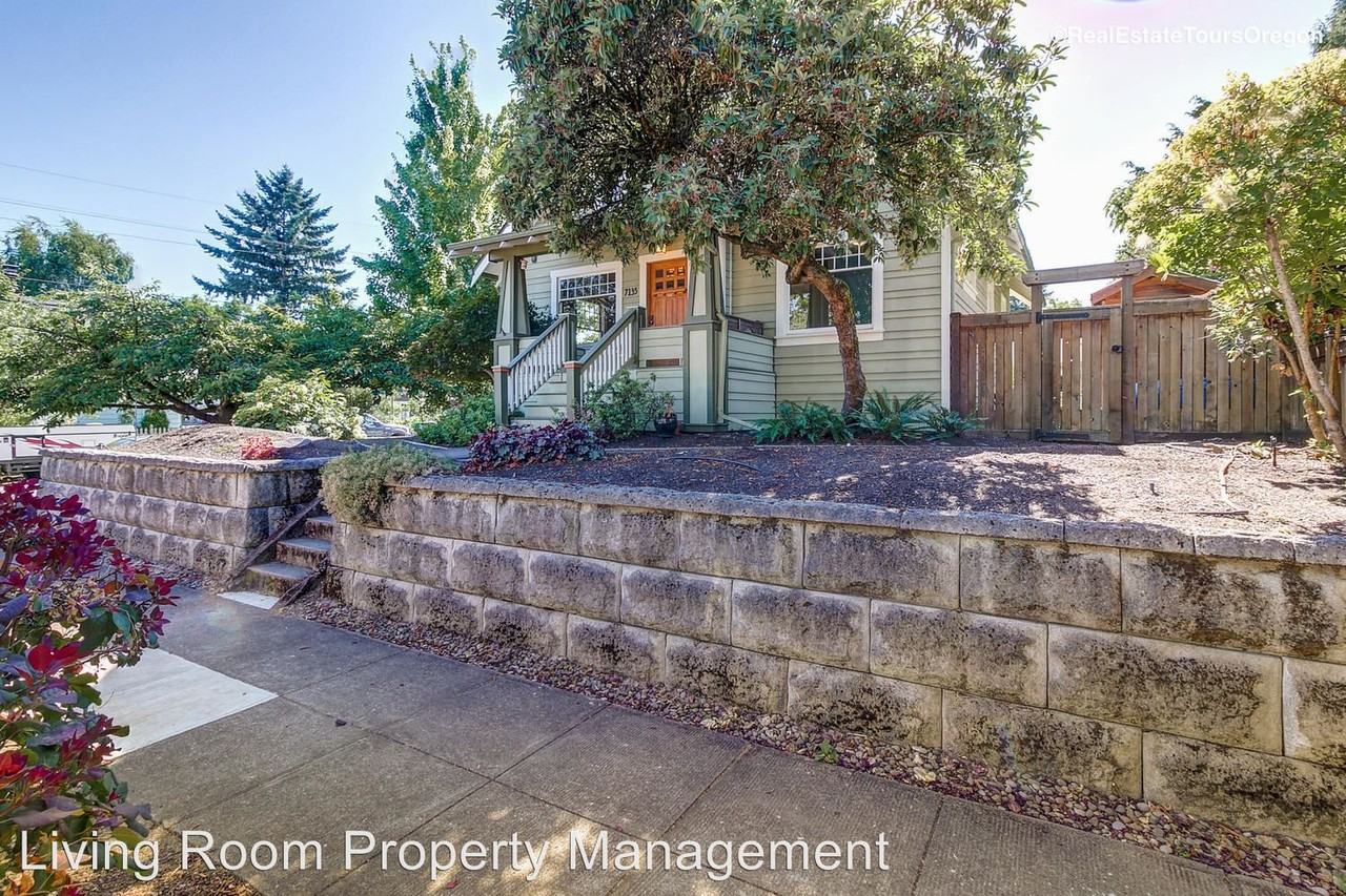 7135 SE 16th Ave - Photo 3 of 40