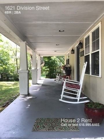 1621 S Division St - Photo 3 of 7