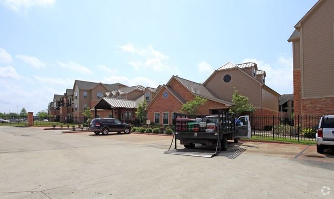 Settler's Ranch - Photo 2 of 2