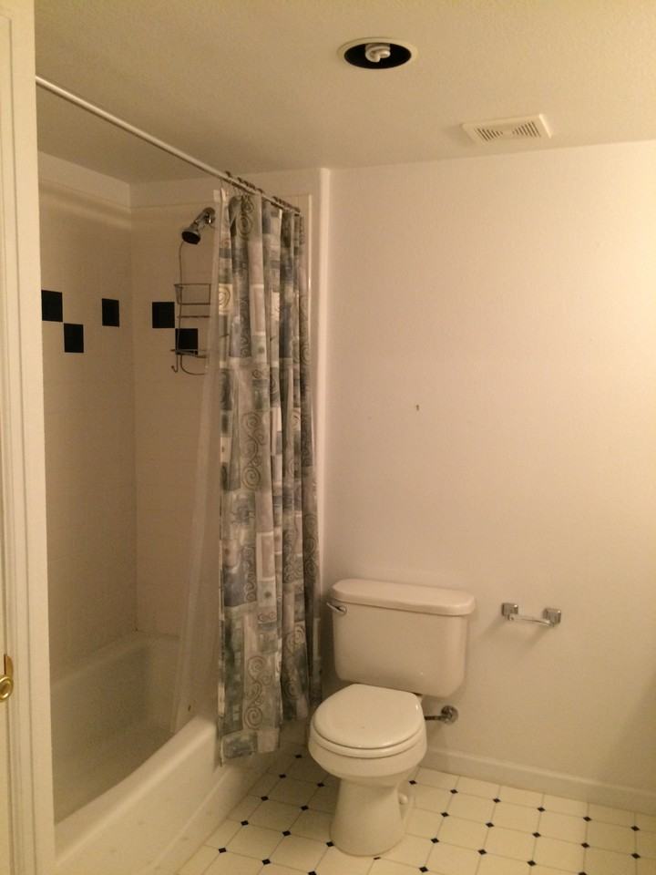 1121 Belleview Drive - Photo 2 of 8