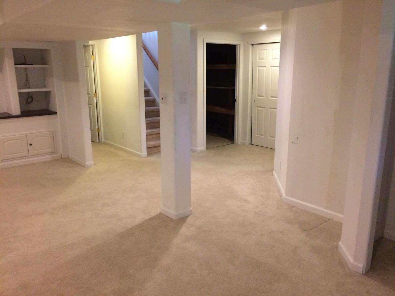 1121 Belleview Drive - Photo 3 of 8