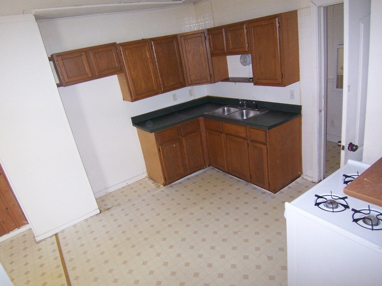 2030 N Fremont Ave - Photo 3 of 7