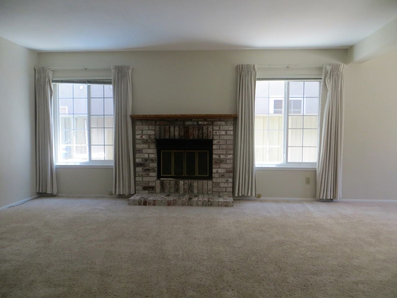 234 Gregory Ln - Photo 3 of 7