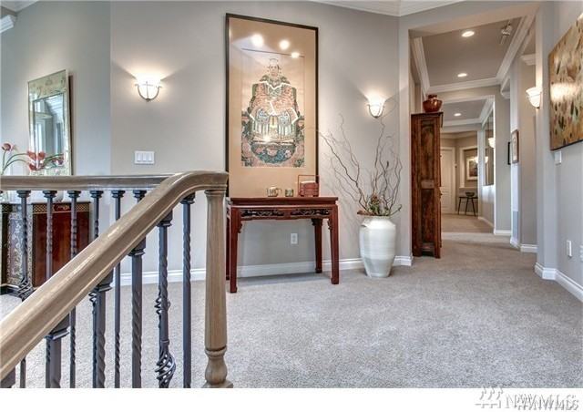 8219 SE 28th St - Photo 2 of 25