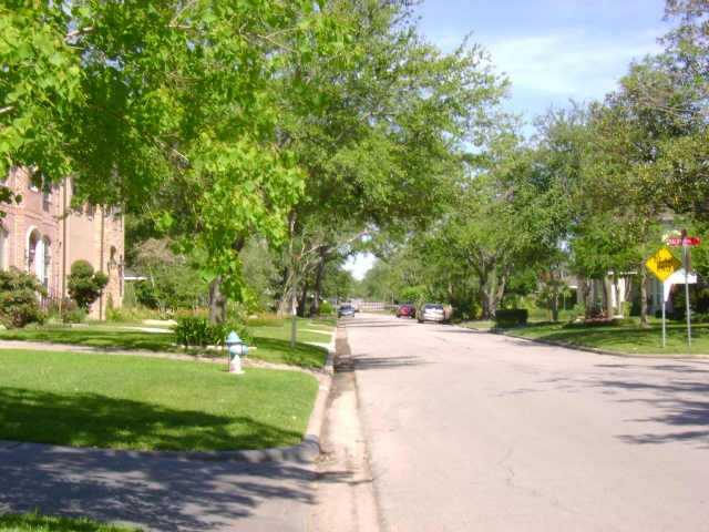4410 Ione St - Photo 3 of 9