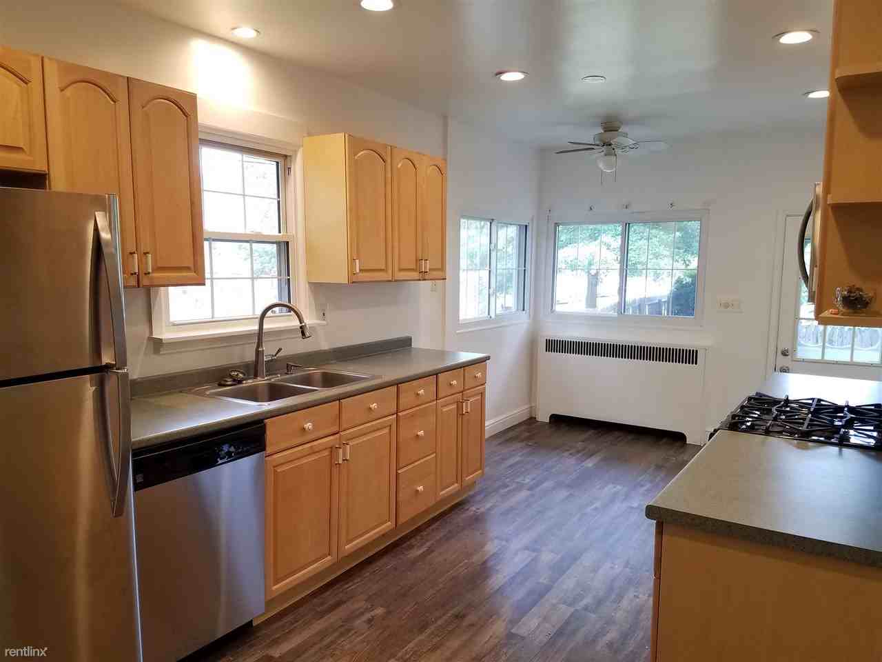 201 Richey Ave - Photo 2 of 16