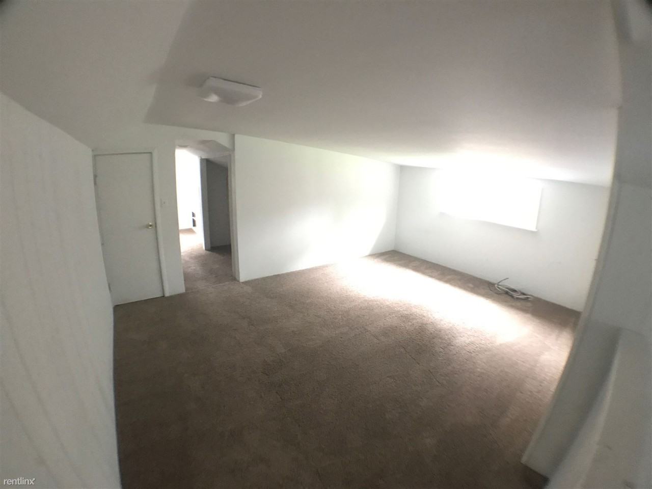 283 Hilltop Dr - Photo 3 of 12