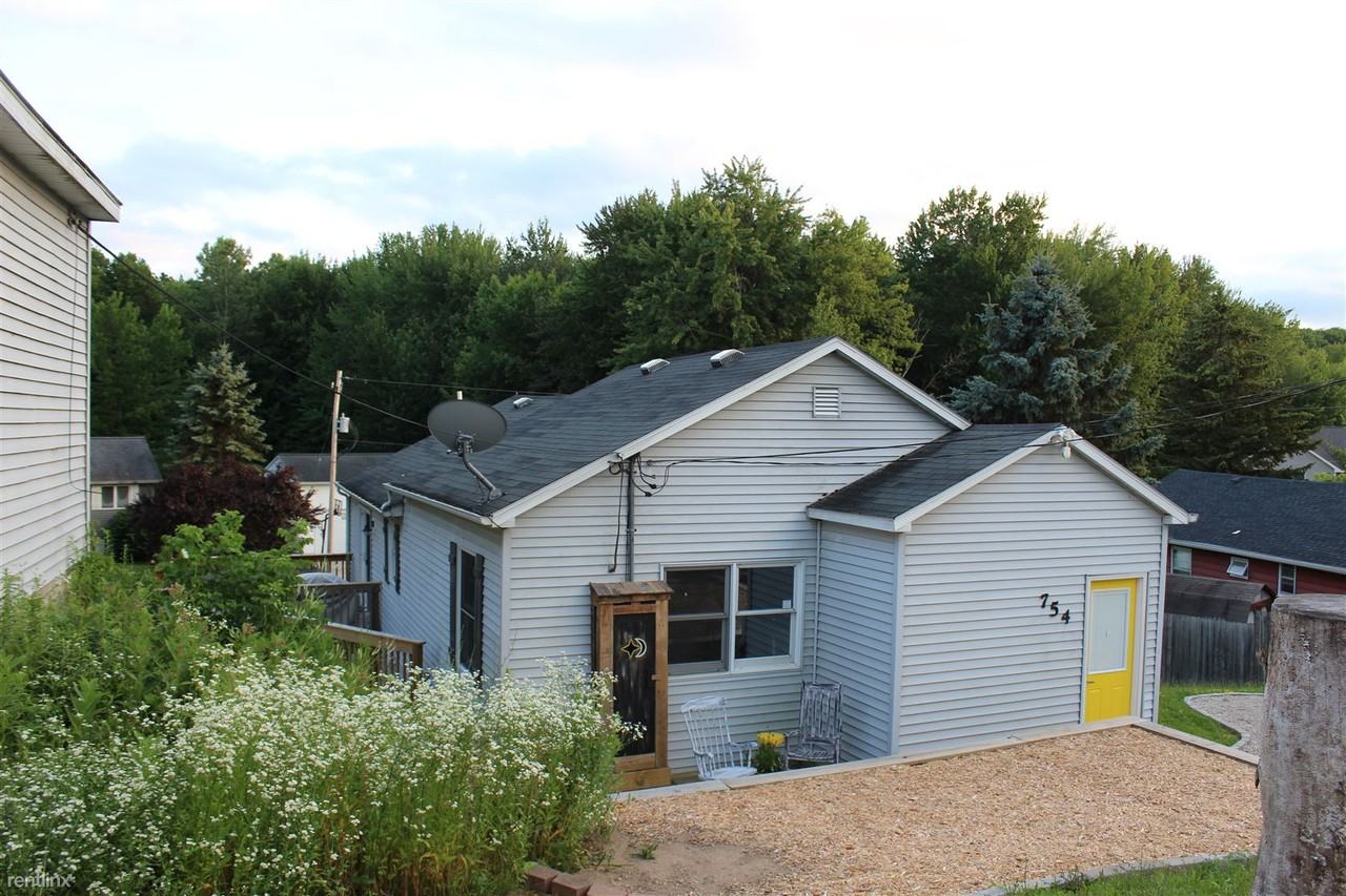 754 Worm Dr NE - Photo 2 of 21