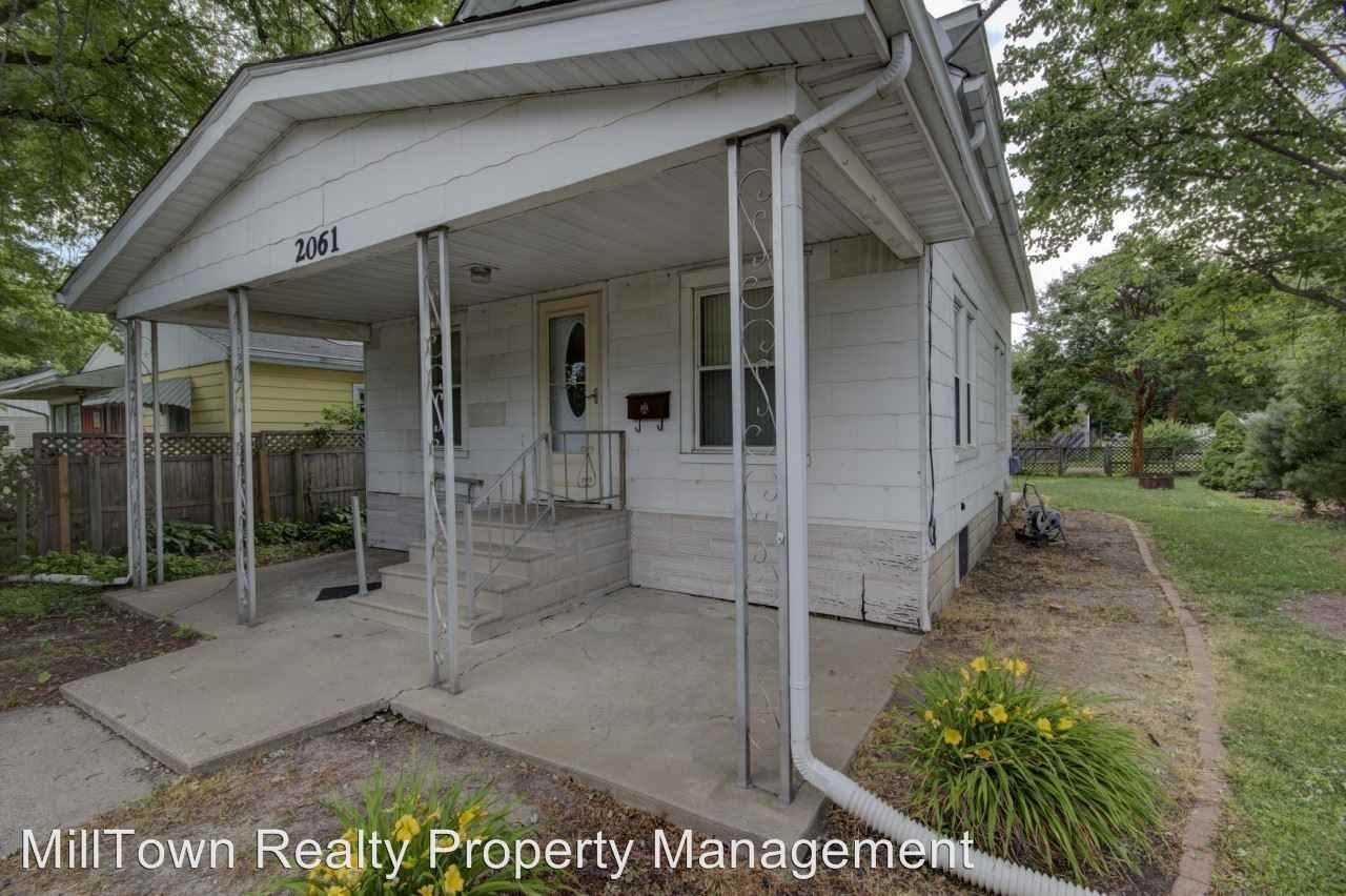 2061 35th St - Photo 2 of 24