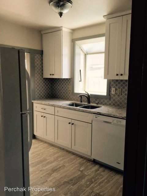 801 Curtis St - Photo 2 of 10