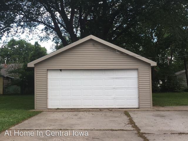 2711 E Market St - Photo 2 of 11