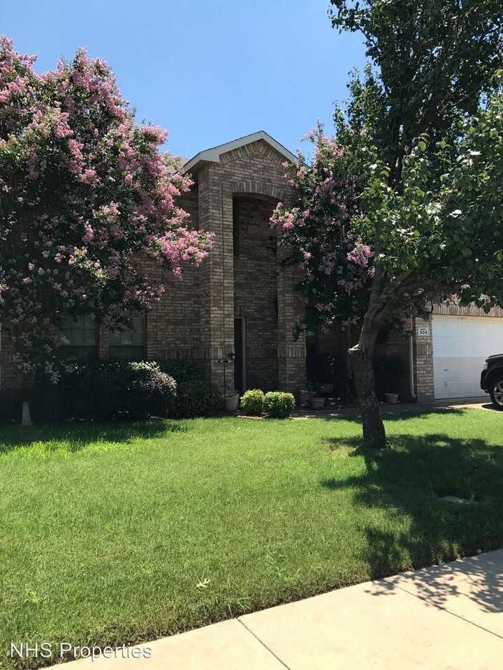 509 Braewick Dr - Photo 2 of 7