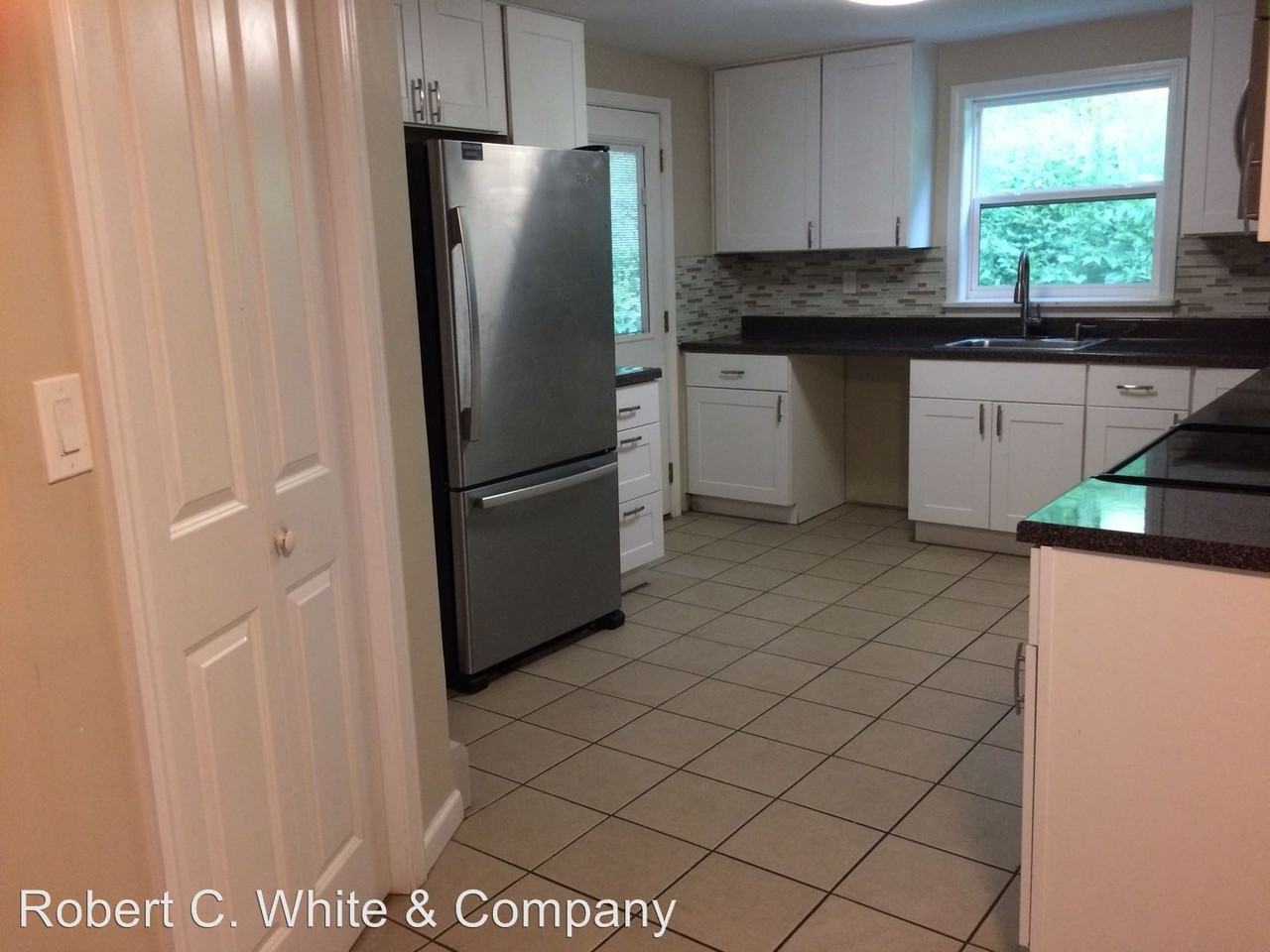 1196 Forest Rd - Photo 2 of 10