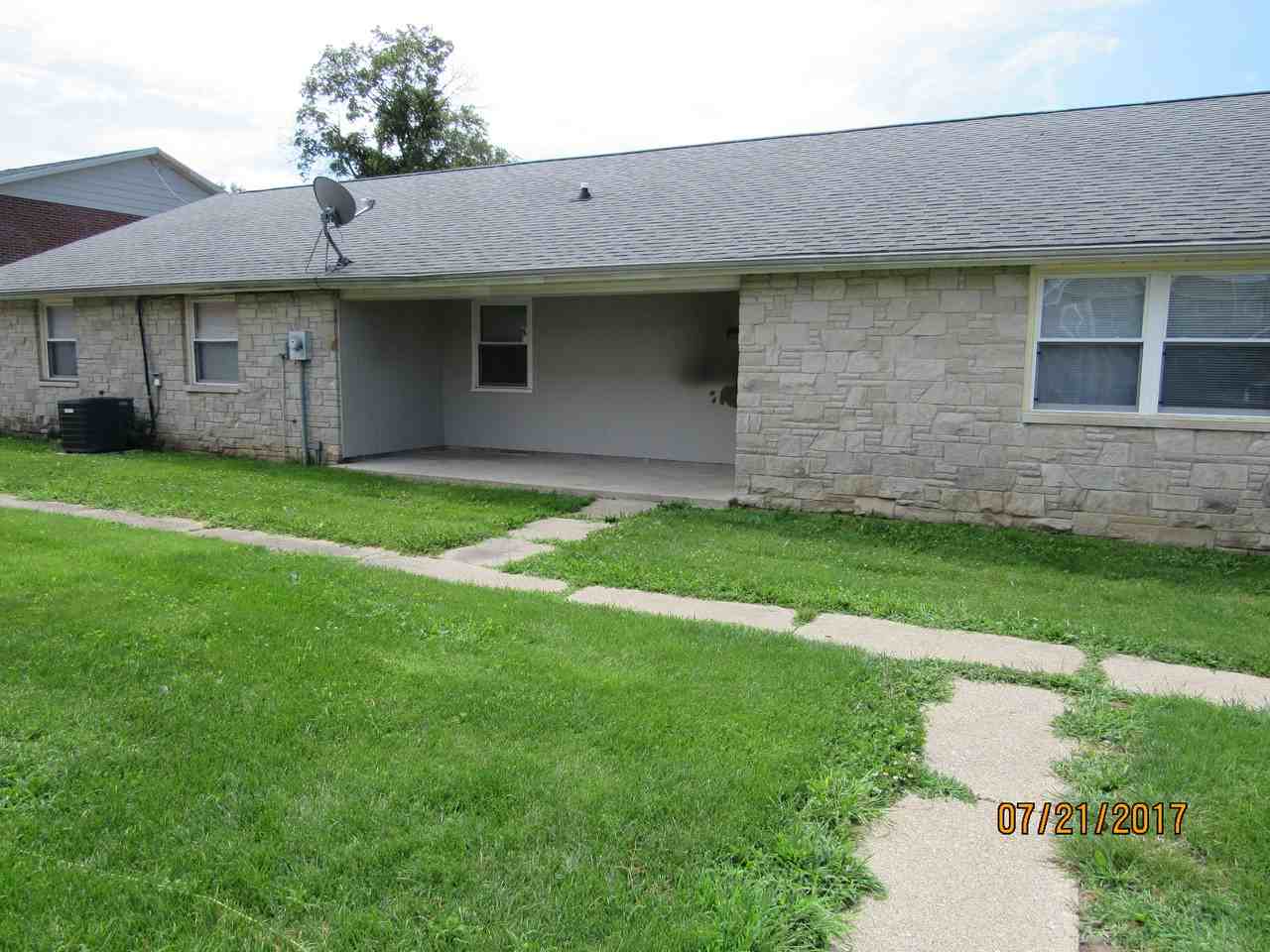 130 W Howard St - Photo 2 of 18