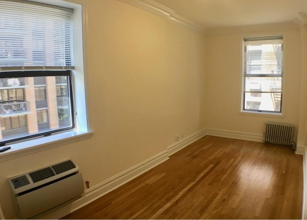 Amsterdam Ave & W 79th St