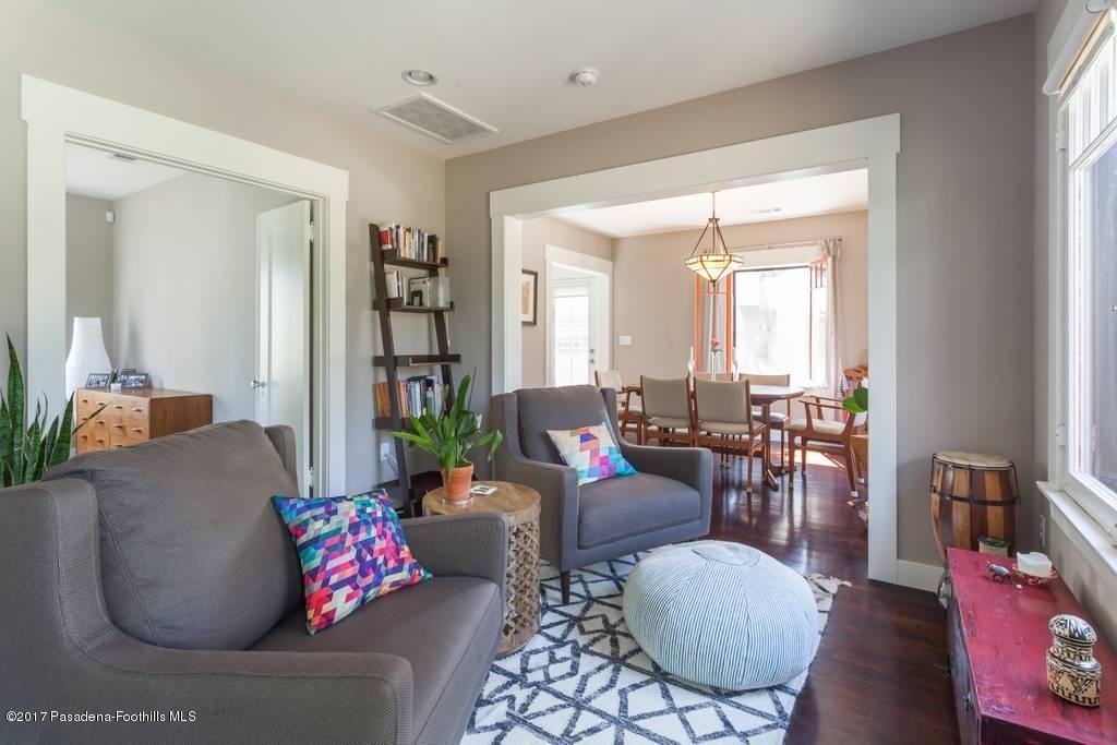 1166 Steuben St - Photo 2 of 11