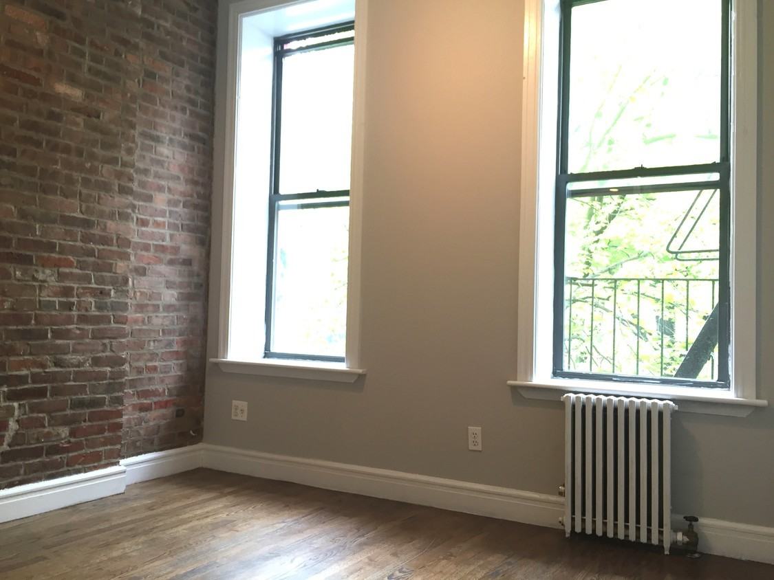 246 Mott St #9 - Photo 3 of 5