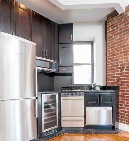 250 Mott St #3 - Photo 3 of 5
