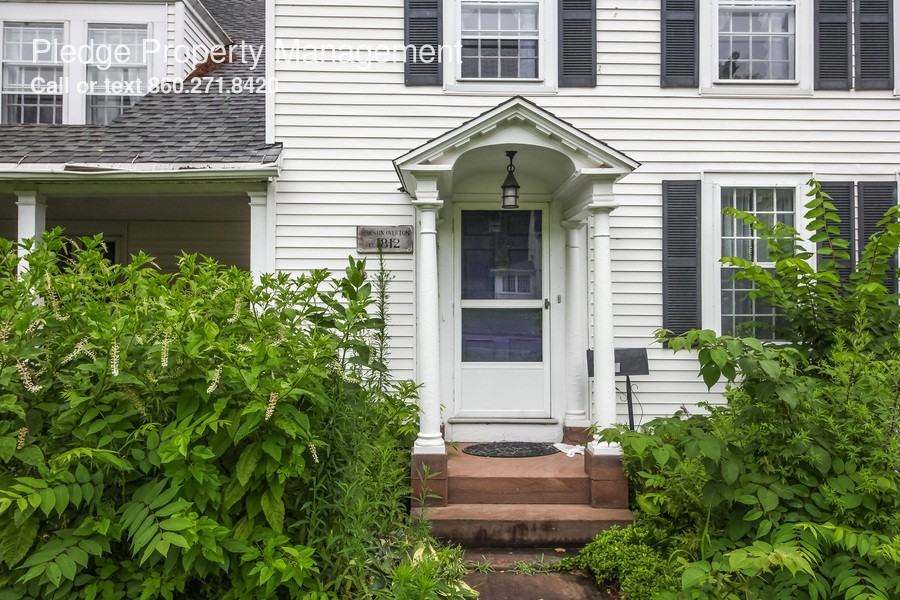 496 Main St - Photo 3 of 22