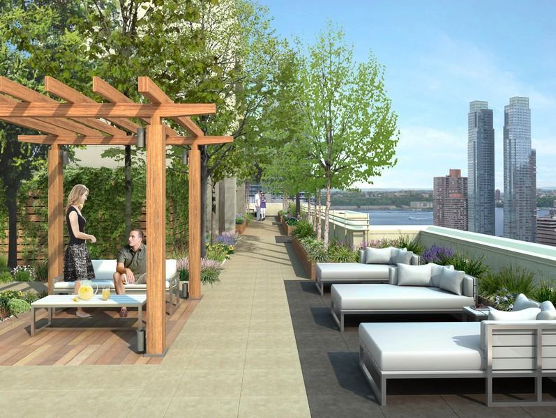 350 W 37th St - Photo 3 of 5