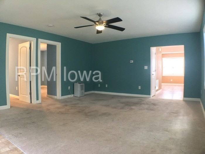 5714 S Union St - Photo 3 of 18